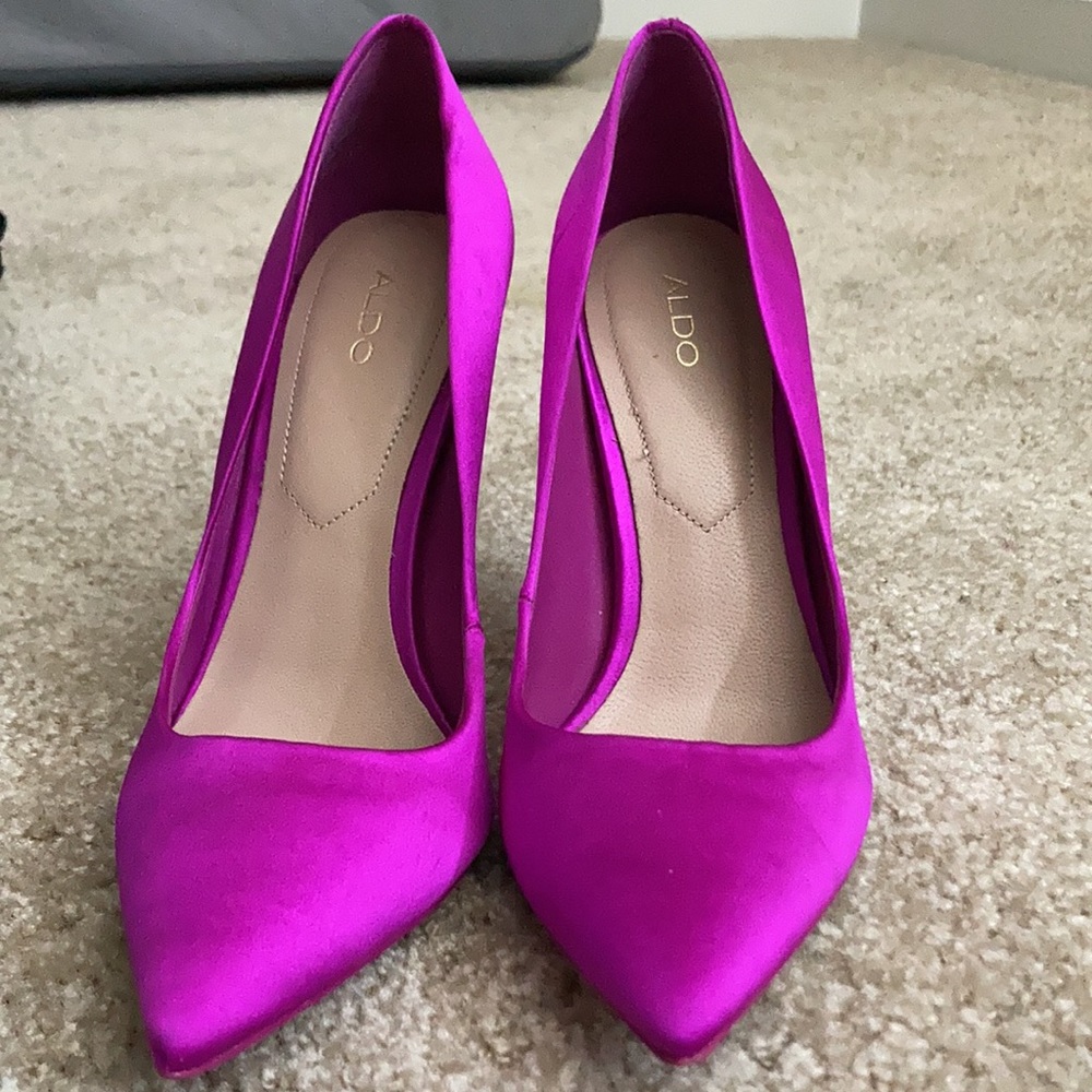 Heels - Picture 2 of 4